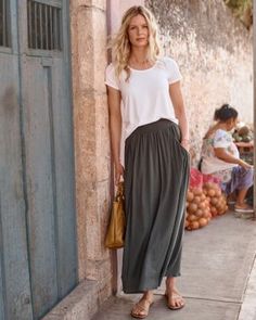 Skirt Inspiration, Comfortable Skirts, Knit Tank Dress, Maxi Skirt Outfits, Garnet Hill, Beautiful Skirts, Knit Skirt, Fall 2024, Outfits Casuales