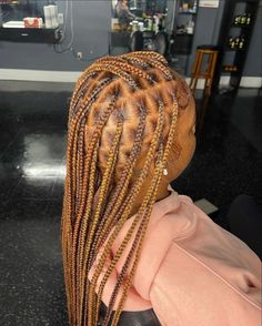 Honey Brown Knotless Box Braids, Cornrows Long, Part Curly Hair, Baby Hair Tutorial, Braids Heart, Braids Y2k, Middle Part Curly Hair, Braids With Color, Dramatic Edges