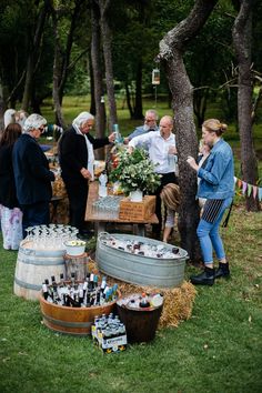 Bohemian Decor For Wedding, Casual Farm Wedding, Alter Wedding Decor, 30 People Wedding, Minimalist Outdoor Wedding, Wedding Barbecue, Ivory Tribe