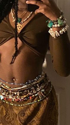 Bohemian Astethic, Chakra Hun Aesthetic Outfits, Bohieman Jewelry, Goddess Style Black Women, Bohieman Style Clothes Black Women, Bohieman Aesthetic, Black Goddess Fashion, Black Hippy Aesthetic, Bohemian Style Clothing Black Women