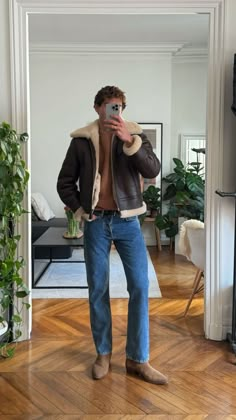 Men Southern Style Outfit, Backwards Hat Outfit Men, Modern Western Mens Outfits, Mens Americana Style, Western Cowboy Outfit For Men, Modern Western Men’s Fashion, Leather Boots Outfit Men, Casual Cowboy Outfit Men, Americano Aesthetic