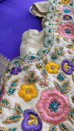 Backpack Blouse Design, Maggam Blouses, Latest Blouse Designs Pattern, Traditional Blouse Designs, Latest Model Blouse Designs, Hand Beaded Embroidery, Cutwork Blouse Designs, Simple Embroidery Designs, Blouse Designs Indian