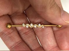 Gold Industrial Jewelry, Cute Industrial Piercing Jewelry, Gold Industrial Piercing, Ear Piercing Bar, Cute Industrial Piercing, Harley Wedding, Ear Ideas