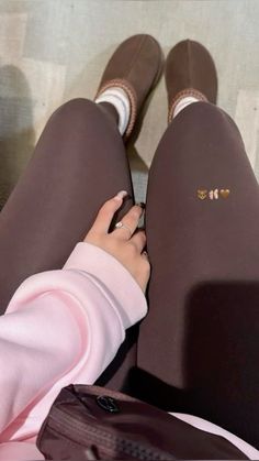 Aerie Aesthetic, Brown Ootd, Gym Pic, Girly Aesthetic, Ootd Outfits, Mia 3, Winter Fits