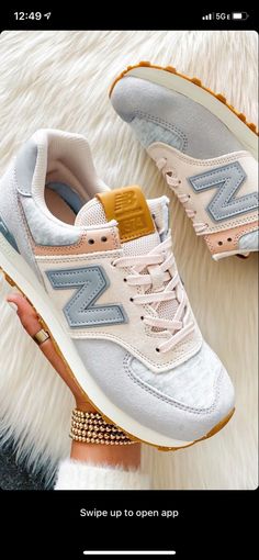 Nb Sneakers, Trendy Shoes Sneakers, Preppy Shoes, Cute Nike Shoes, Cute Sneakers, Hype Shoes, Cute Nikes, Shoe Inspo, Aesthetic Shoes