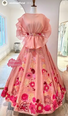 Western Dresses For Girls Style For Wedding, Organza Dress Lehenga, Organza Blouse Designs For Lehenga, Embroidery Designs For Frocks, Organza Gown Designs Indian, Haldi Dress For Kids, Fancy Gowns Indian, Stylish Party Dresses Western, Organza Crop Top Lehenga