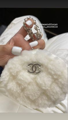 Chanel Aesthetic, Jennie Chanel, Nail Art Diy Easy, Step Up Dance, Jen Videos, Nail Photos, Soft Nails, Ice Princess, Chanel Jewelry