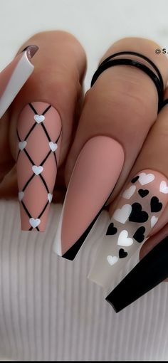 Bday Nails Ideas Square, Nail Art Practice Designs, September Coffin Nail Ideas, Vegas Style Nails, Simple Gel Nail Designs Natural, Monochrome Nail Designs, Practice Nail Designs, White Nails Ideas Acrylic, French Nails Design 2024