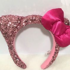 Like New! Never Worn. Limited Edition Universal Studios Japan Hello Kitty Headband Sequin Pink Japan Kitty Ears Headband, Hello Kitty Headband, Japan Hello Kitty, Kitty Headband, Pink Japan, Sequin Pink, Black Hair Clips, Hair Tie Bracelet, Cat Ears Headband