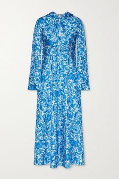 The lush tonal-blue flowers on Valentino's midi dress were originally featured in the house's 1968 'Delft' collection. It's cut from fluid silk and designed with long, scarf-like neck ties that trail down the front. Wear yours with sculptural sandals. Queen Dresses, Light Blue Tie, Valentino Clothing, Designer Mini Dresses, Dress Order, Silk Midi Dress, Neck Ties, Printed Silk, Blue Midi Dress