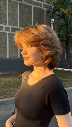 Shaggy Layers Medium Hair, Cute Short Haircuts Layered, Neck Length Haircuts For Women, Short Lots Of Layers Hair, Short Neck Length Hair, Collarbone Length Hair Layers, 70s Layers Short Hair, Short Hair With A Lot Of Layers, Beanies With Short Hair