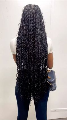 Twist With Curls Black Hair, Segalesse Twist Braids, Knotless Twists With Curly Ends, Boho Senegalese Twist Medium, Boho Singalese Twist, Sengelese Twist Styles Black Women, Singalese Twist Hairstyles Braids, Twist Braids Hairstyles With Curls, Black Twist Hairstyles