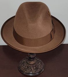 Red Bottom Semi-Crushable 100% Australian Wool Fedora Fashion Hat .Red Satin Interior Lining With Elasticized Sweatband. Brim :2.25 Snap Crown Height: 4.5'' Hat Band:1.25'' Sizes : S, M, L, XL Fedora Fashion, Watch Belt, Crown Heights, Wool Fedora, Bespoke Shoes, Red Bottoms, Red Satin, Fedora Hat, Formal Shoes