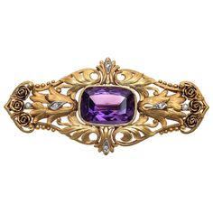 Finely chiselled Art Nouveau 18K gold brooch with a rectangular faceted amethyst. Finely modelled roses, leaves and foliage. Six diamonds are mounted in platinum. Diamond Flower Brooch, Brooch Art, Gold Roses, Art Deco Brooch, Gold Brooch, Bird Pendant, Art Nouveau Jewelry, Diamond Brooch, Gold Brooches