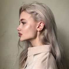 White Blonde Hair, Hair Nutrition, Ash Blonde Hair, Fantasy Hair, Dream Hair, Aesthetic Hair, Grey Hair, Hairstyles Haircuts, Hair Barrettes