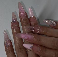 Glinda Nail Ideas, Pink Ethereal Nails, Pink Long Almond Nails, Glinda The Good Witch Nails, Nails Prom, Cute Nail Art Designs, Grunge Nails, Oval Nails