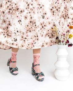 Nothing screams Spring like breathtaking cherry blossoms. This sheer pair features blooms on the ankle, with cherry blossom petals falling towards the toe. Pair with a floral skirt for a girly look. One Size. Recommended fit US W5.5-9.5 (can stretch to fit up to size 10). 200 Needle Count. Dress With Socks, Petals Falling, Cherry Blossom Petals, Women Socks Fashion, Flower Socks, Floral Socks, Sheer Socks, Wearing All Black, Pink Socks