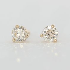 Simple and classic beautiful fine diamonds studs deliver brilliant shine and sit comfortably snug to your ear. ❮❮ Details ❯❯ ◆ Handmade in our Manhattan Studio. ◆ Stones : Diamond, Approx. 1/2 Carat, Round Shape − Conflict-free − Diamond Color : G-H − Diamond Clarity : SI1 − Diamond Setting : 3 prong martini ◆ Material : 14K Yellow Gold, White Gold. ◆ Pls note that we only use fine diamonds for stud earrings, not use commercial quality diamonds like other jewelry shops. ◆ Secured with three pron Gia Certified Classic Diamond Earrings, Classic Vvs Clarity Lab Grown Diamond Earrings, Classic Vvs Clarity Lab-grown Diamond Earrings, 14k Gold Diamond White Round Cut Diamond Earrings, Timeless 14k Gold Diamond Earrings With Brilliant Cut, Classic 14k Gold Brilliant Cut Diamond Earrings, Classic 14k Gold Gia Certified Earrings, Classic Brilliant Cut 14k Gold Diamond Earrings, Gia Certified Classic 14k Gold Earrings