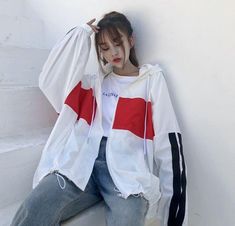 Oversized Windbreaker, Oversized Hooded Jacket, Aesthetic Clothing Stores, Korean Outfit Street Styles, Harajuku Outfits, Jung So Min, Korean Casual Outfits, Korean Street, Sporty Outfits