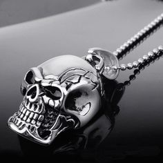 Retro 316L Stainless Steel Men's Rocker Skull Fashion Pendant Necklace Chain Fancy Accessories, Skull Gifts, Silver Skull Ring, Skull Pendant Necklace, Unique Pendant Necklace, Skull Clothing, Skull Fashion, Skull Necklace, Skull Pendant