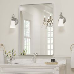 If you need wall mirrors, our stainless steel decorative mirrors are an ideal choice. As a professional company that has been producing wall mirrors for over ten years, we attach great importance to the workmanship and quality of the mirrors. Our rectangle vanity mirror is more corrosion-resistant and less prone to rusting than ordinary aluminum frame mirrors, greatly increasing its service life. At the same time, our rectangle wall mirror is suitable for both commercial and residential use, suitable for residential areas such as bathrooms, living rooms, bedrooms, corridors, etc. It is also an ideal choice for commercial areas such as hotels, conference rooms, offices, exhibitions, hair salons, etc. Our one-year after-sales service and professional after-sales service team ensure that your Powder Room Mirror, Gold Frame Wall, Modern Wall Mirror, Metal Frame Mirror, Contemporary Mirror, Hamptons House, Mirror Wall Bathroom, Square Mirror, Accent Mirror