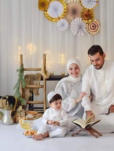 Birthday Wishes For Lover, Baby Christmas Photography, Baby Photography Poses, Mother Daughter Art, Dear Mom And Dad, Best Quotes Images, Beautiful Eyes Pics, Amazing Facts For Students, Muslim Couple Photography