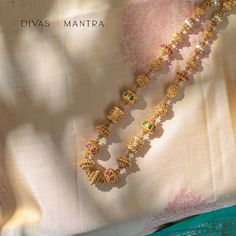 Introducing ~ DivasMantra @divasmantra Pure 92.5 silver jewellery that’s Precious, Perennial and Yours with 24 ct gold plating The genesis of Divas Mantra traces back to the longstanding heritage from South India. Aniha by Divas Mantra brings to you fine, handcrafted pieces of Temple, Kemp stone, Antique and Kundan Jewellery. Visit our website - www.divasmantra.com/collections/aniha . . Jewellery : @divasmantra . . Use #bridessentials to get featured in our page. @bridesessentials #southindi Indian Bridal Jewelry Sets, Modern Gold Jewelry, Bridal Jewellery Design, Gold Chain Design, Gold Jewelry Necklace, Bridal Jewellery Indian, Chain Design, South India, Kundan Jewellery