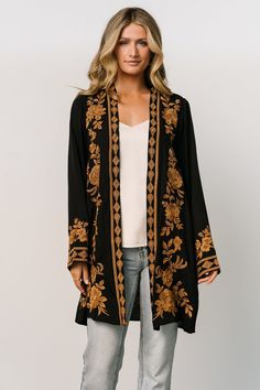 The perfect Black + Camel kimono is waiting for you! Our new Rigby Kimono is an instant fave with unique details. Velvet Kimono, Afghan Clothes, Baltic Born, Black Camel, Kimono Sleeves, Long Kimono, Kimono Sleeve, Bohemian Clothes, Cup Size