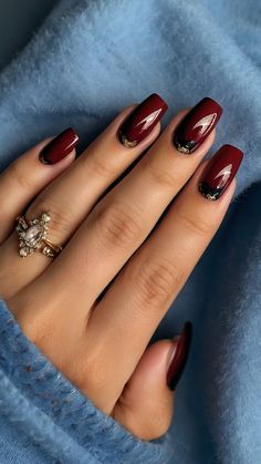 Bold plum nails enhanced with rhinestone embellishments for a dramatic, elegant vibe! 🌟 Save this chic idea. 💖 Kutek Disney, Wine Nails, Solid Color Nails, Nagel Tips, Smink Inspiration, Red Nail Polish, Makijaż Smokey Eye, Thanksgiving Nails, Red Nail