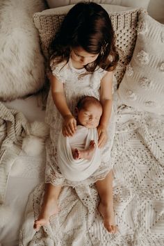 Jesse Salter Photography, Boho Newborn, Newborn Family Pictures, Lifestyle Newborn Photos, Newborn Family Photography, Baby Pictures Newborn, Newborn Photography Poses