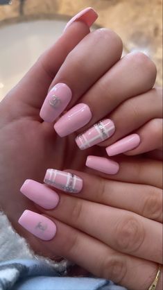 Pink Chanel inspired square nails with white and silver plaid accent Chanel Nails Pink, Plaid Nails Pink, Nails Inspiration Pink And White, Baby Pink And White Nails, Pink Chanel Nails, Girly Nails Acrylic, Chanel Inspired Nails, Pink Plaid Nails, Fancy Pink Nails