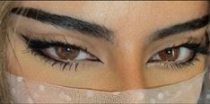 Arabian Eyes Aesthetic, Elongated Eyeliner, Asian Eyes Aesthetic, Black Liner Looks, Arabian Eyeliner, Siren Eyes Aesthetic, Siren Eyes Makeup, Arabian Eyes, Feline Eyes