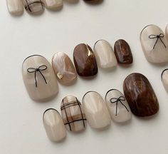 Almond Press On Nails, Fake Nails Designs, Art Deco Nails, Hello Nails, Simple Gel Nails, Minimal Nails, Nail Art Set, Casual Nails, Blush Nails