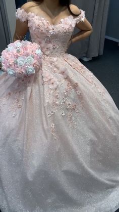 Pink Ball Gown Prom, Long Sweet 16 Dresses, Light Pink Quinceanera Dresses, Prom Dress Modest, Ball Gown Blue, Xv Dresses, Quinceanera Pink, Quinceanera Themes Dresses, Ball Gown Prom Dresses