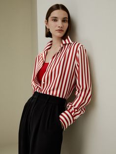 Red Shirt Work Outfit, Red And White Shirt Outfit, Red And White Striped Shirt Outfit, Red Striped Shirt Outfit, Red White Outfit, Semi Formal Mujer, Red Striped Shirt, Womens Active Wear Outfits, Colorful Outfits