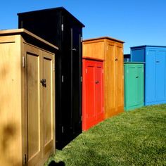 there are many different colored storage cabinets in the grass with text overlay that reads, the eco - friendly way to dry your clothes