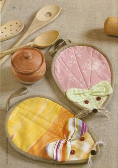 an image of kitchen utensils on the table