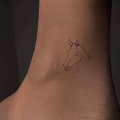 Тату Horse Minimalist Tattoo, Small Horse Tattoos For Women, Horse Tattoo Ideas Small Simple, Fine Line Horse Tattoo, Tattoo Ideas Horse, Minimalist Horse Tattoo, Simple Horse Tattoo, Horse Tattoo Ideas, Equine Tattoo