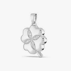 Introducing our exquisite Self-fill Four Leaf Clover Crystal Memorial Ashes Pendant, a deeply personal and touching tribute that transcends conventional jewellery, creating a unique and profound connection to your cherished memories. Meticulously crafted, this pendant takes on the form of a four-leaf clover adorned with delicate crystals, symbolising the rare beauty and enduring luck of a life well-lived. The four-leaf clover shape holds a deeper significance, representing the uniqueness and goo Elegant Sterling Silver Necklace For Commemoration, Elegant Sterling Silver Jewelry For Commemoration, Elegant White Gold Jewelry For Commemoration, Elegant Engraved Jewelry For Commemoration, Elegant Engraved Jewelry For Commemorations, Elegant Silver Jewelry For Commemoration, Elegant White Gold Necklace For Commemoration, Elegant Sterling Silver Jewelry For Memorial, Silver Diamond Keepsake Jewelry