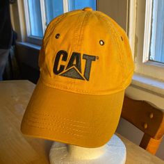 Cat Baseball Style Hat Like New Yellow Casual Cat Design Hat, One Size Fits Most, Yellow Casual Baseball Cap With Short Brim, Casual Cap With Cat Design, Casual Cat Design Cap, Casual Yellow Baseball Cap, Hunting Hat, Running Hats, Vintage Sportswear, Visor Cap