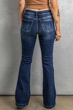 Are you tired of jeans that don’t fit well or lack style? Finding the perfect pair of jeans can be a challenge, especially when you want a combination of comfort and fashion-forward design. Our Button Fly Distressed Bootcut Jeans are here to solve your denim dilemmas. Crafted with a button fly and a chic distressed design, these bootcut jeans provide a flattering fit that caters to all body types. The slightly stretchy fabric, composed of 68% cotton, 30% polyester, and 2% spandex, ensures ultima Frayed Flare Jeans, Jean Pocket Designs, Sequin Jeans, Canadian Tuxedo, Jeans For Girls, Country Girls Outfits, Shoes For Summer, Denim On Denim, Jeans Button