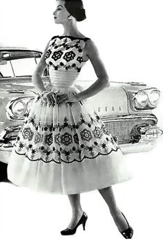 great dress! Glamour Vintage, 1950s Outfits, Dresses 40s, Lady Like, Look Retro, Front Grill, Rockabilly Dress, Vintage Couture