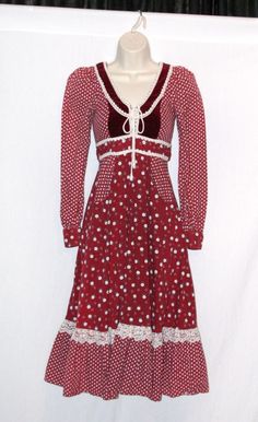 Vintage 70's Gunne Sax Jessica McClintock Burgundy Calico Boho Prairie Dress | eBay Sack Dresses, Vintage Dresses For Sale, Vintage Dress Design, Sack Dress, Laura Ashley Dress, Vintage Girls Dresses, German Girl