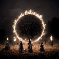 Horror Photography, Gods Goddesses, Witch Coven, Dark Witch, Evil Witch, Witch Aesthetic, Witchy Woman