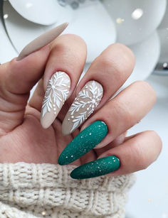 Winter Nails 2023 Trends Almond, Textured Winter Nails, Christmas Winter Nail Designs, Textured Christmas Nails, Emerald Nails Christmas, Sweater And Snowflake Nails, Christmas Almond Nails Green, Seasonal Nails Winter, Christmas Nails Boho