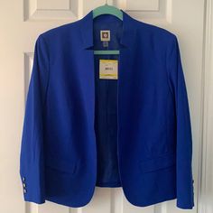 Form Fitting Royal Blue Blazer. Perfect For Spicing Up Any Outfit. Royal Blue Spring Blazer For Work, Blue Spring Career Outerwear, Royal Blue Blazer, Royal Blue Blazers, Klein Blue, Blue Suit, Anne Klein, Blazer Suit, Royal Blue