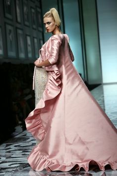 Valentino Haute Couture Italian Fashion Designers, Beautiful Fashion, Colorful Fashion