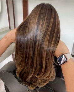 Fall Hair Highlights, Brown Hair With Caramel Highlights, Hair Color Caramel, Gorgeous Hair Color, Caramel Hair