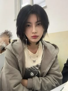 Short Wolfcut Masculine, Wolf Cut Masculine, Words Aesthetic, Androgynous Hair, Short Hair Tomboy, Korean Short Hair, Asian Short Hair, Short Words, Hair Reference