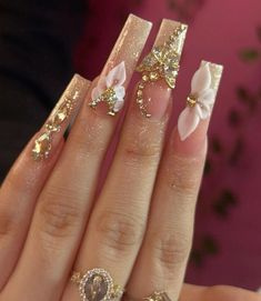 Champagne Gold Nails Acrylic, Quince Nails Butterfly, Pink And Gold Quince Nails, Quince Nails Gold, Nails Quince, Md Nails, Nails 2025, Almond Acrylic Nails Designs